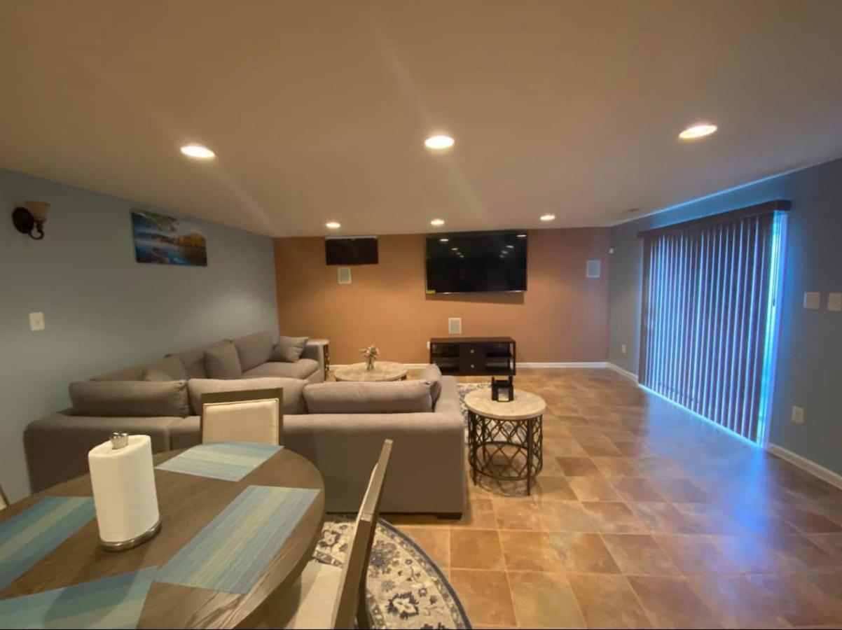 Van Gogh Guest Rm#6 • Van Gogh 6- Private Bsmt Rm In Single Family Home Rosedale Exterior foto