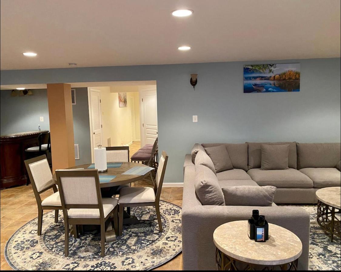 Van Gogh Guest Rm#6 • Van Gogh 6- Private Bsmt Rm In Single Family Home Rosedale Exterior foto