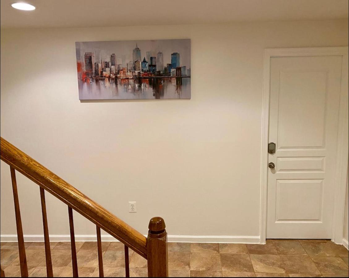 Van Gogh Guest Rm#6 • Van Gogh 6- Private Bsmt Rm In Single Family Home Rosedale Exterior foto