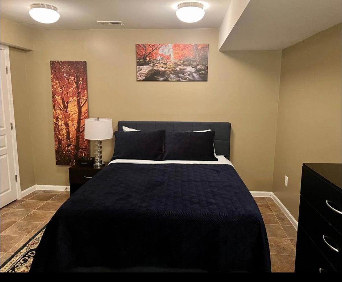 Van Gogh Guest Rm#6 • Van Gogh 6- Private Bsmt Rm In Single Family Home Rosedale Exterior foto