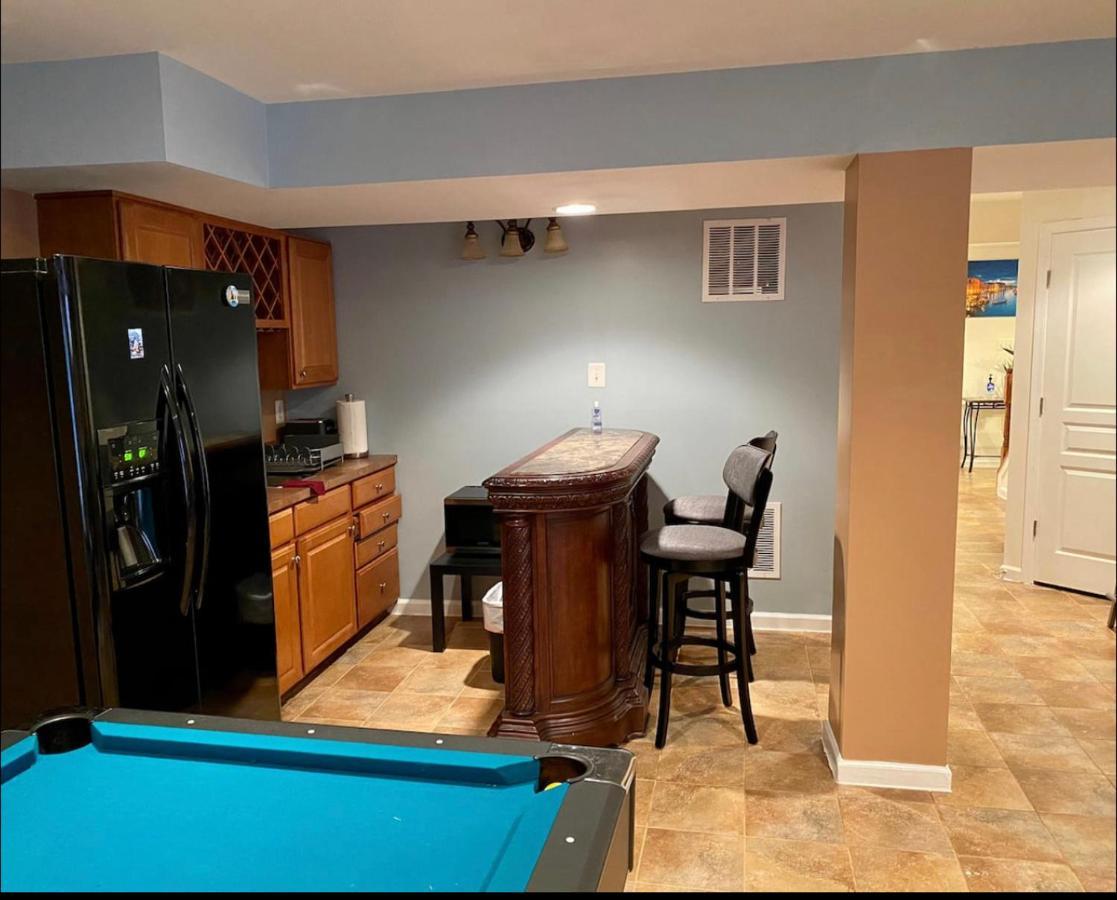Van Gogh Guest Rm#6 • Van Gogh 6- Private Bsmt Rm In Single Family Home Rosedale Exterior foto